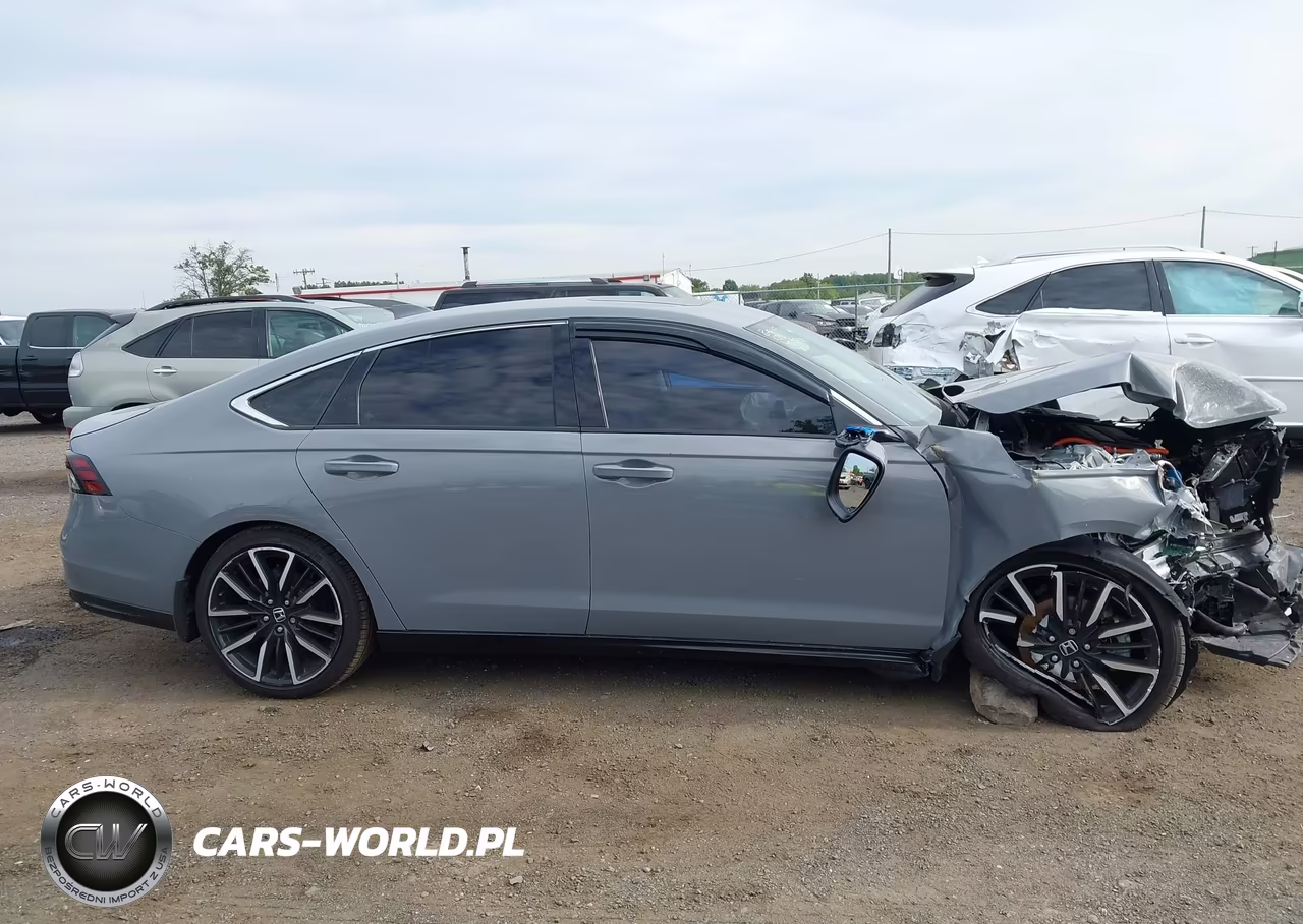 2024 Honda Accord Hybrid Touring VIN:1HGCY2F85RA059830 - 13