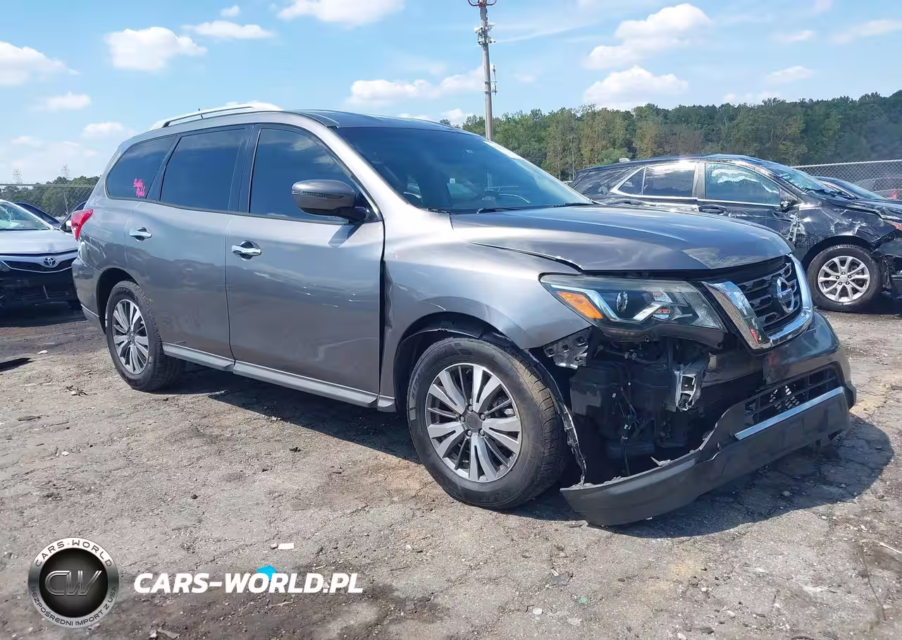 2017 Nissan Pathfinder Sv