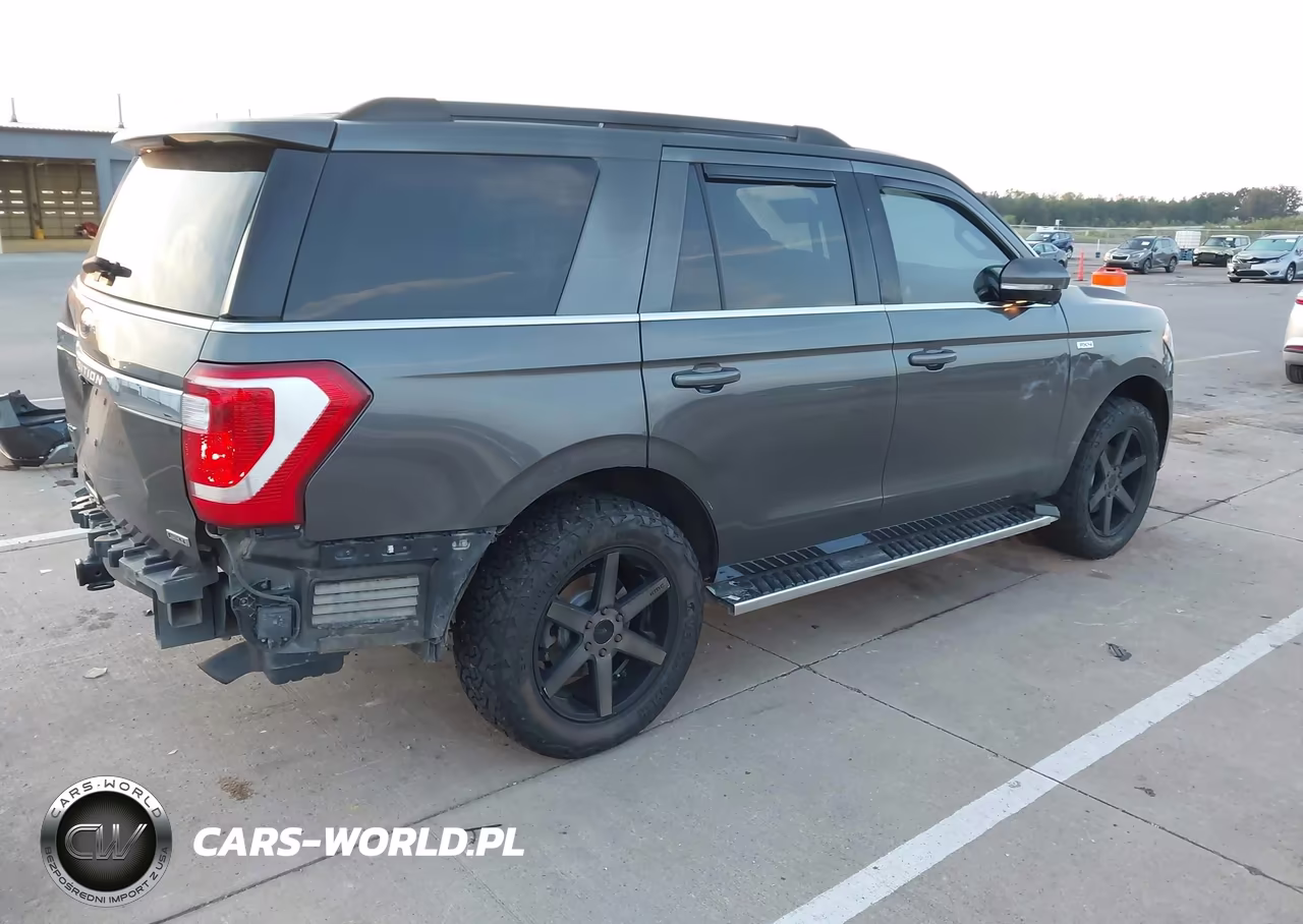 2018 Ford Expedition Xlt VIN:1FMJU1JTXJEA55546 - 4