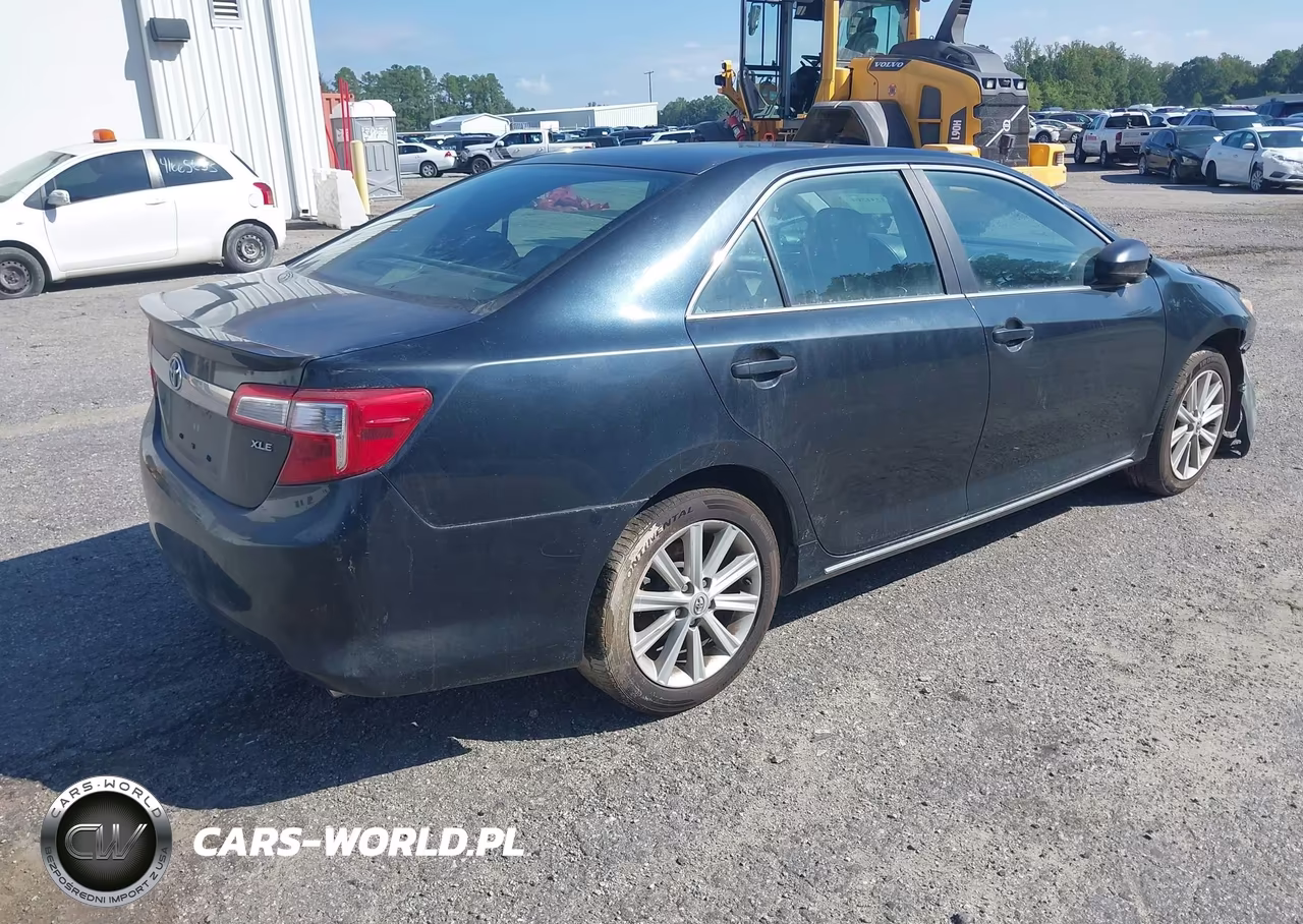 2012 Toyota Camry Xle VIN:4T4BF1FK8CR264006 - 4