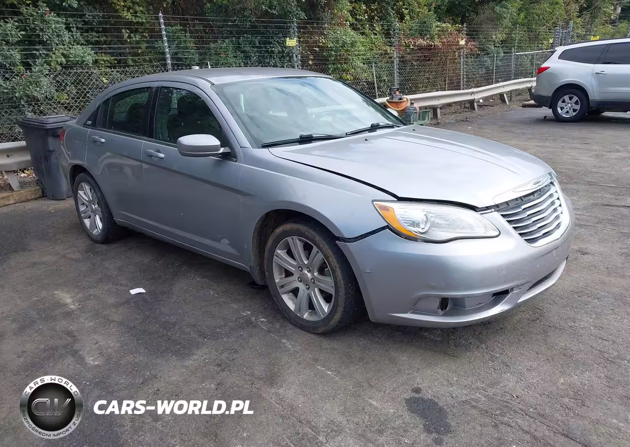 2013 Chrysler 200 Touring