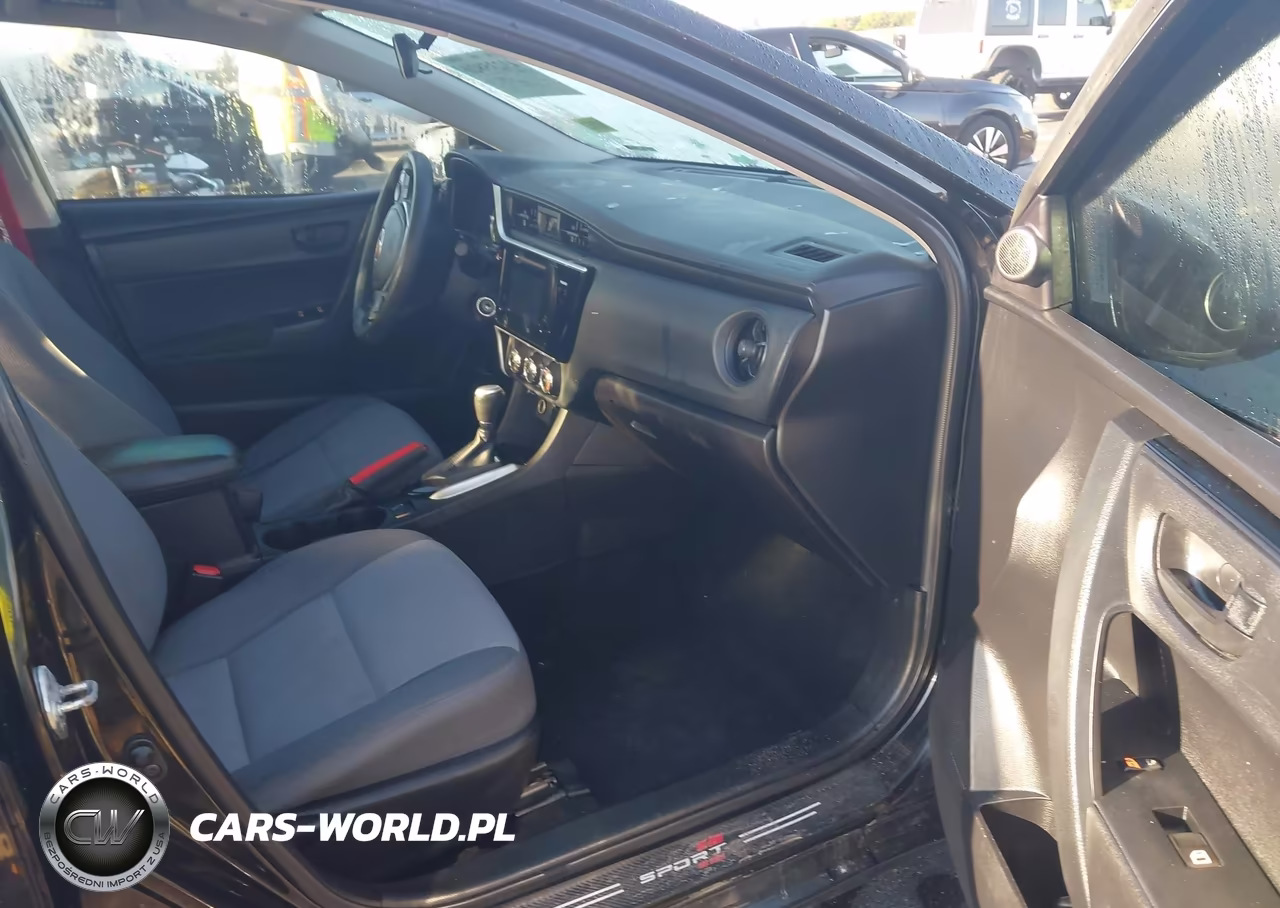 2017 Toyota Corolla L VIN:5YFBURHE3HP633725 - 5