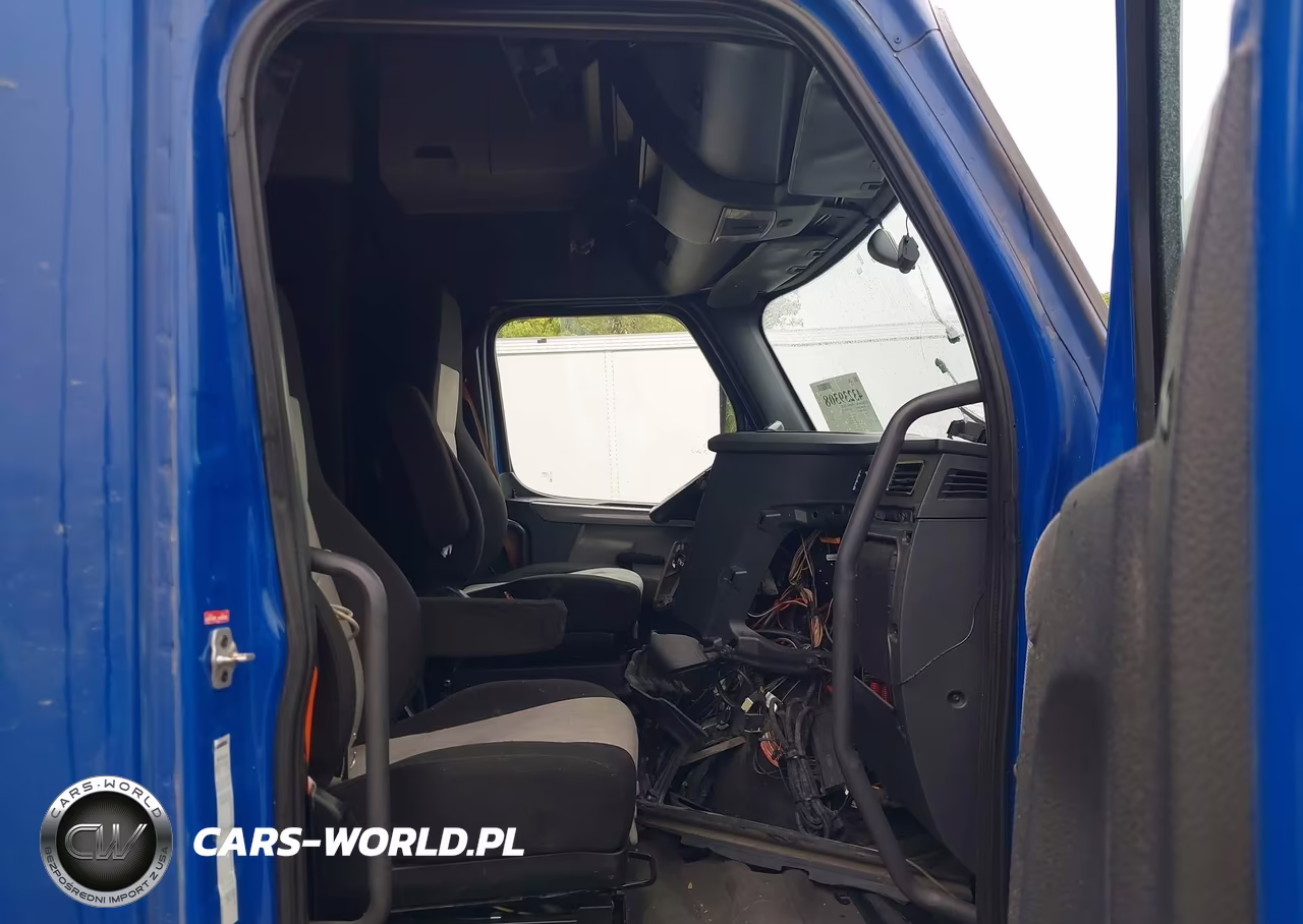2020 Freightliner New Cascadia 126 VIN:3AKJHHDR7LSKZ8972 - 7