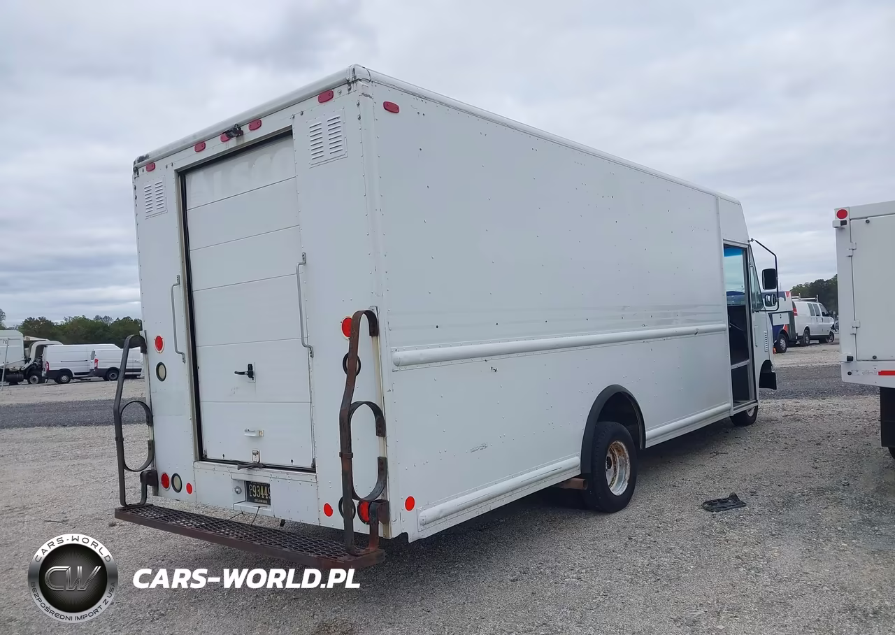 2010 Ford E-450 Stripped VIN:1FC4E4KL2ADA89940 - 4