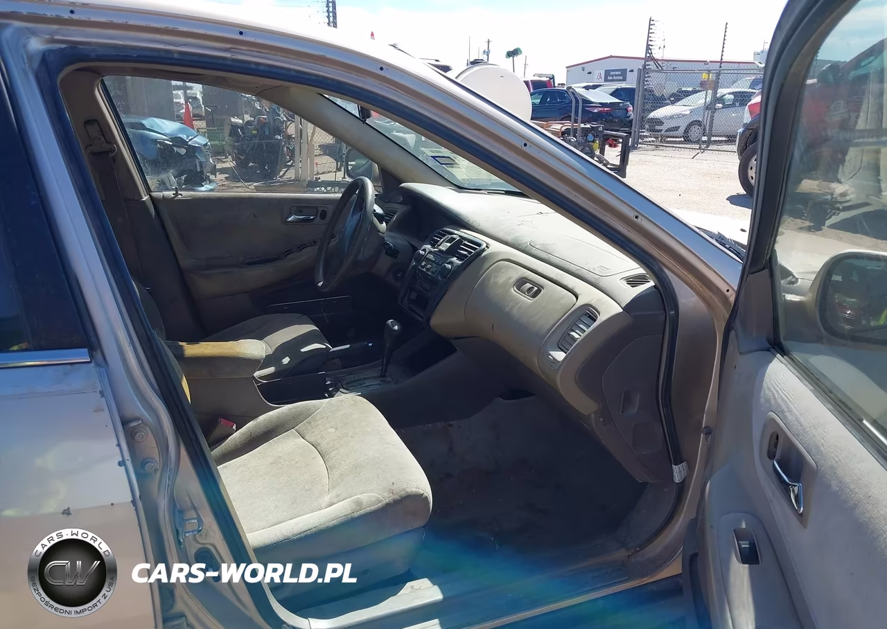 2001 Honda Accord 2.3 Lx VIN:1HGCG56431A138385 - 5
