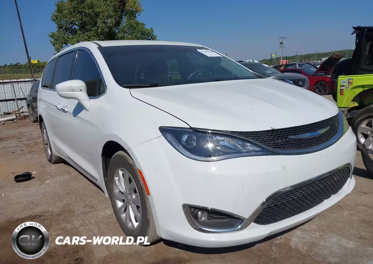 2018 Chrysler Pacifica Touring Plus
