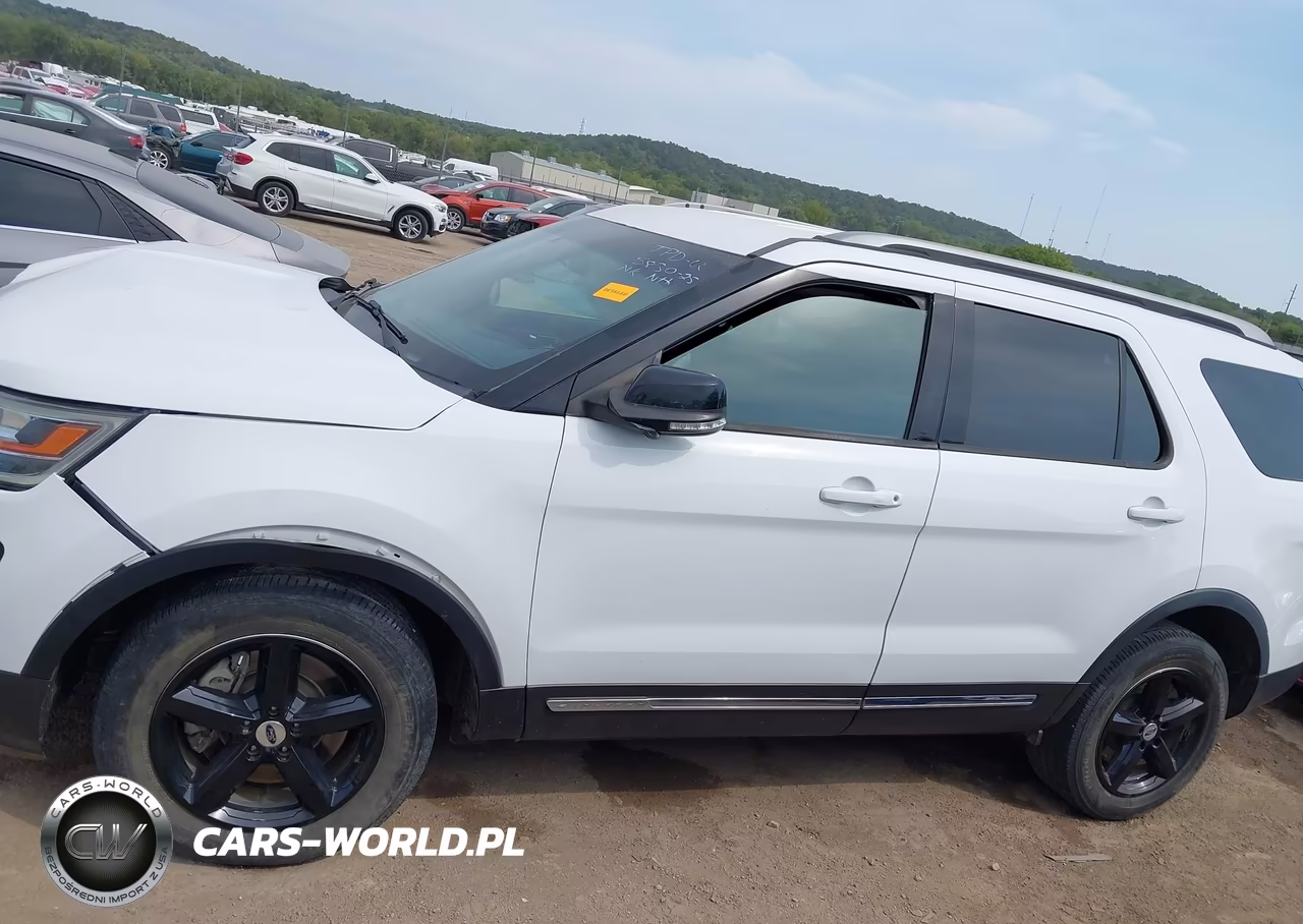 2017 Ford Explorer Xlt VIN:1FM5K8D84HGB90558 - 14