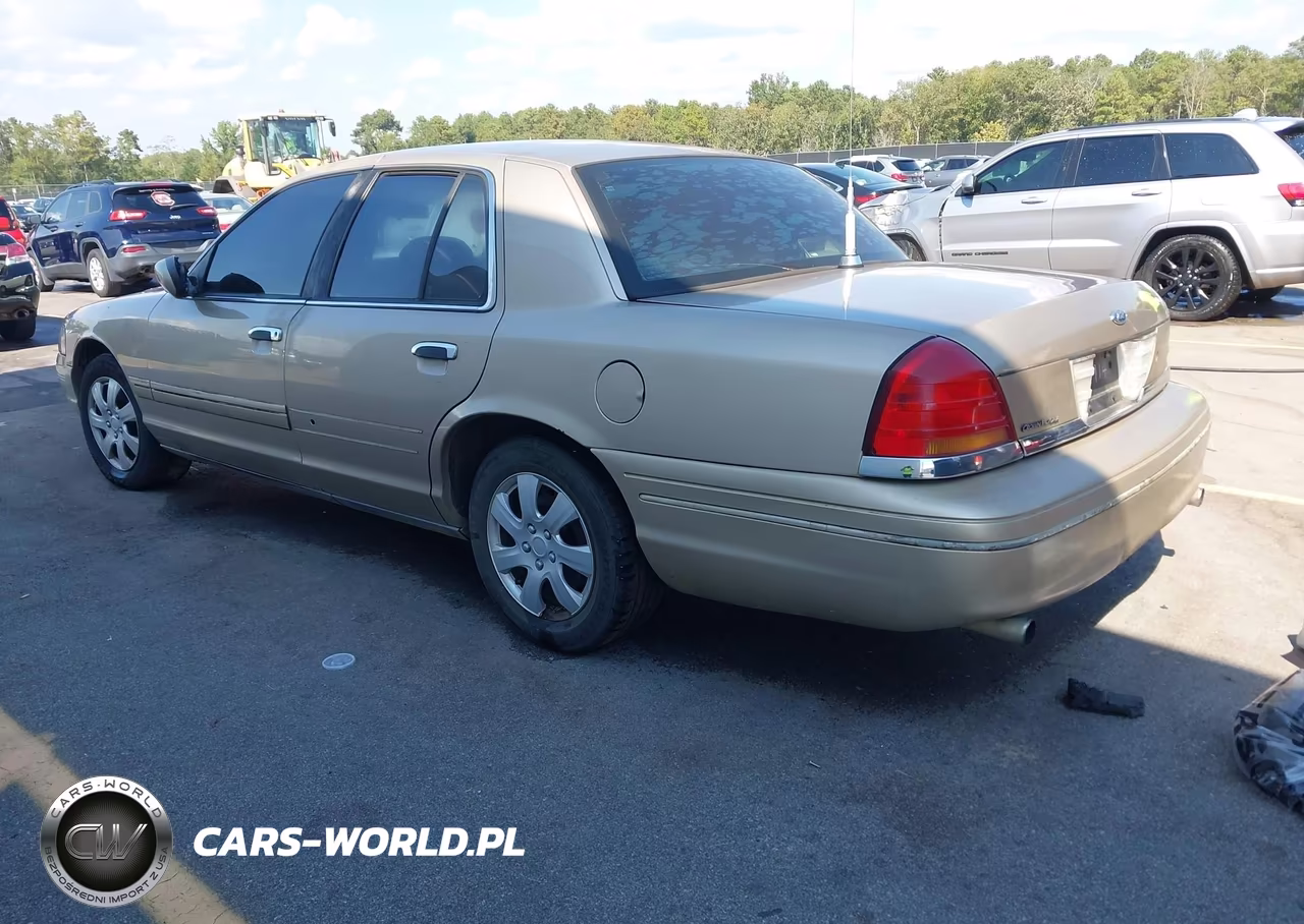 2000 Ford Crown Victoria VIN:2FAFP73W3YX213686 - 3