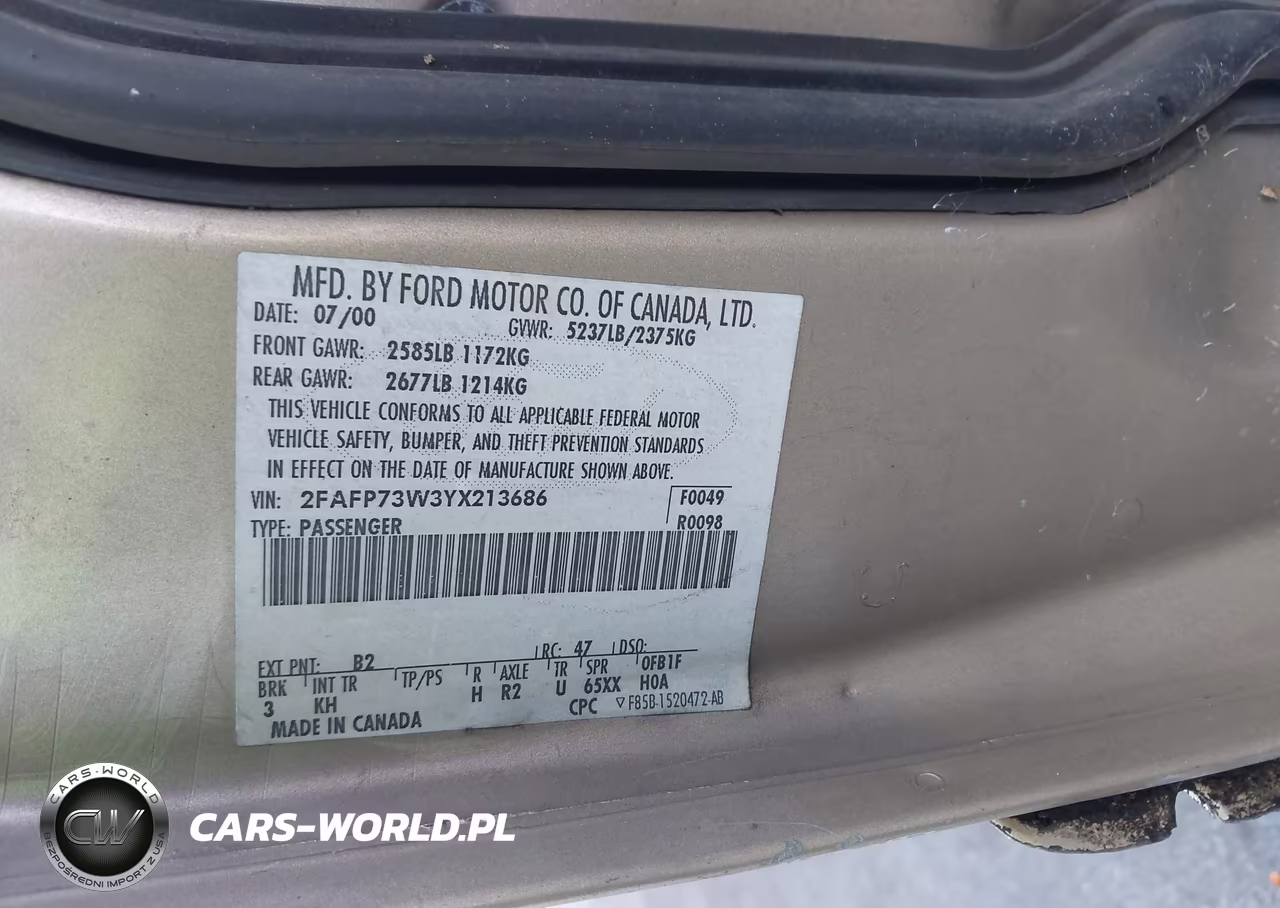 2000 Ford Crown Victoria VIN:2FAFP73W3YX213686 - 9