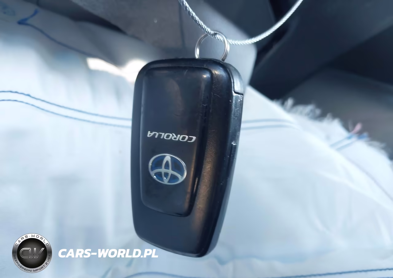 2022 Toyota Corolla Hybrid Le VIN:JTDEAMDE7N3013284 - 11