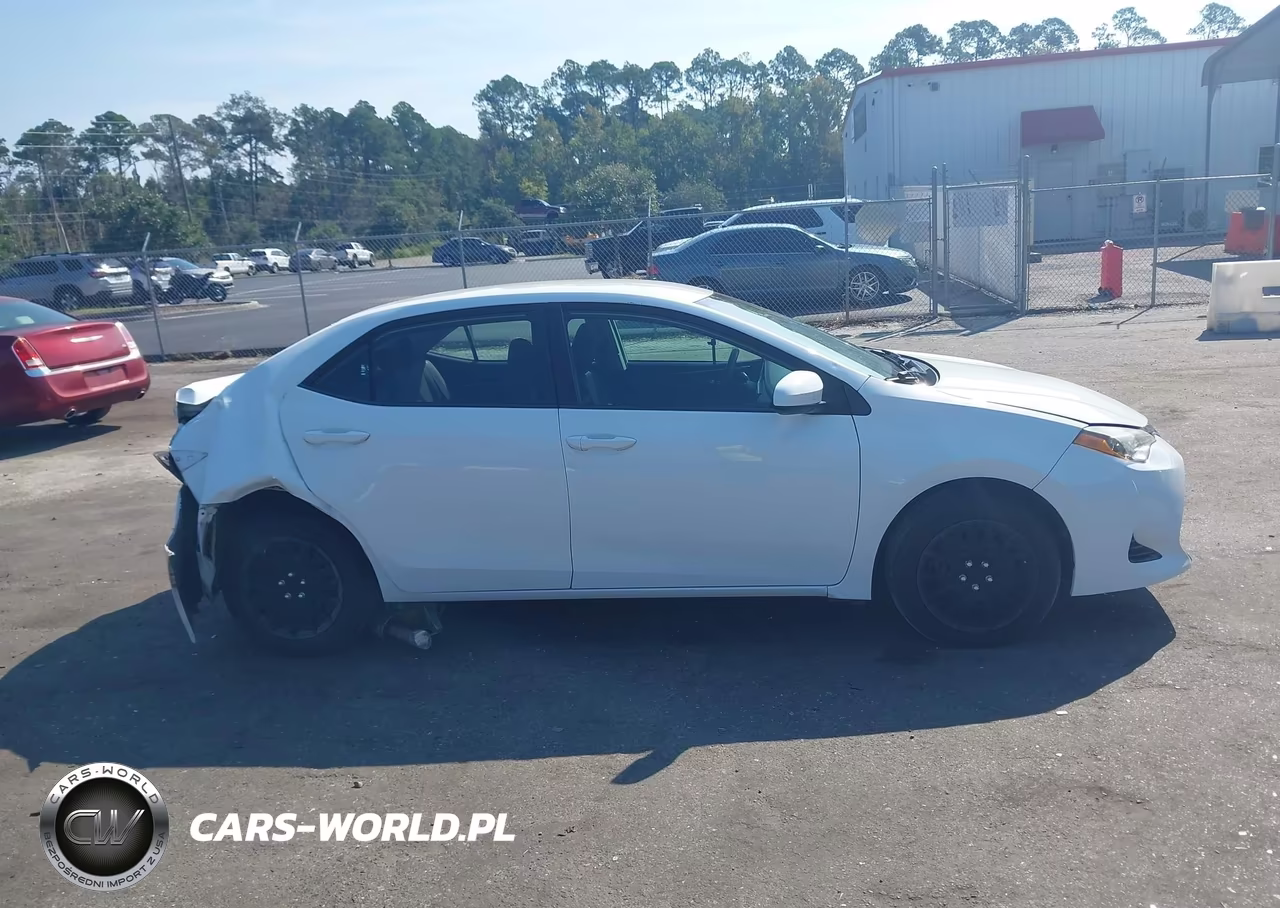 2019 Toyota Corolla Le VIN:5YFBURHE8KP917956 - 13