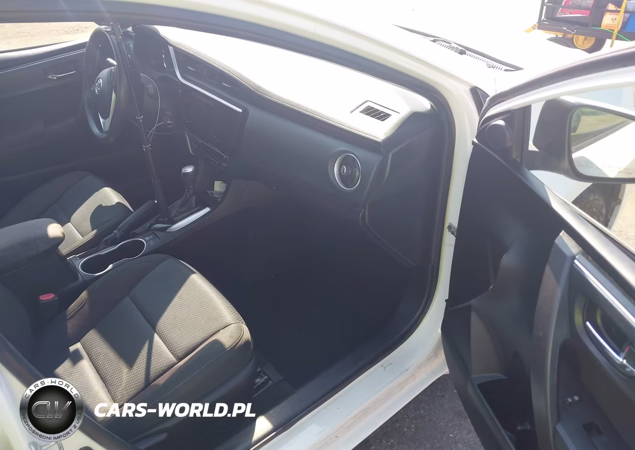 2019 Toyota Corolla Le VIN:5YFBURHE8KP917956 - 5