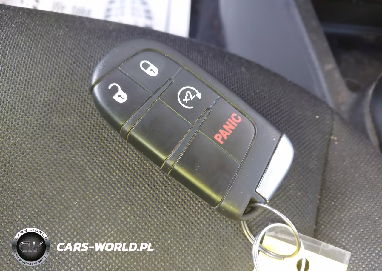 2018 Jeep Renegade Upland Edition 4X4 VIN:ZACCJBAB2JPH59069 - 11