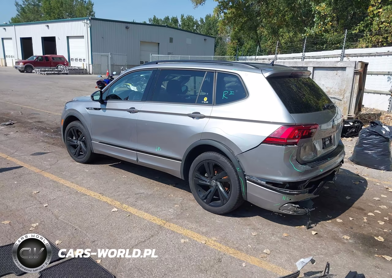 2024 Volkswagen Tiguan 2.0T Se R-Line Black VIN:3VV8B7AX3RM044278 - 3