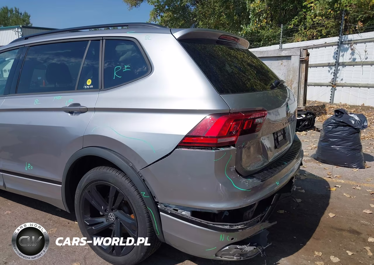 2024 Volkswagen Tiguan 2.0T Se R-Line Black VIN:3VV8B7AX3RM044278 - 6