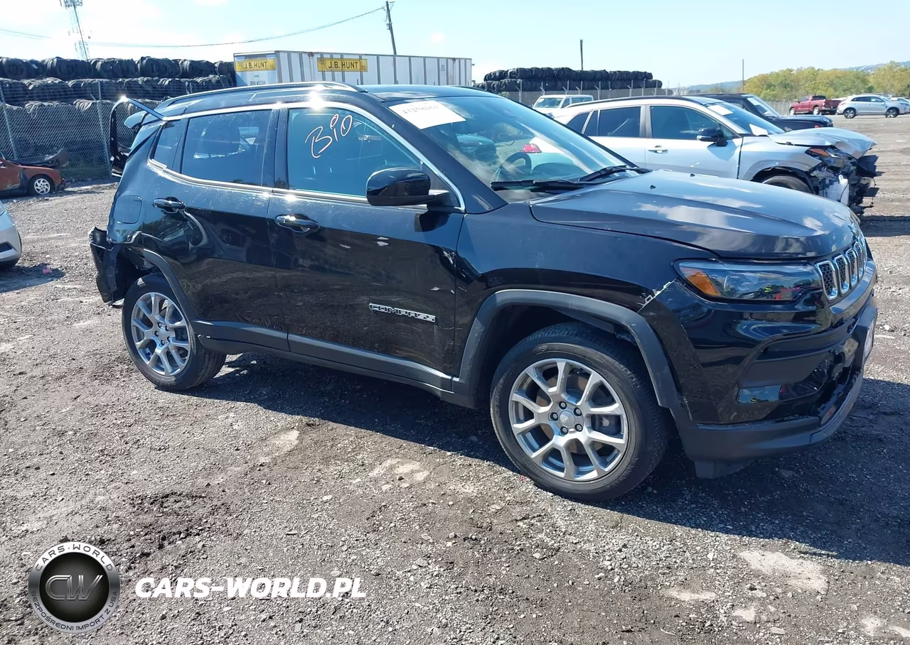 2023 Jeep Compass Latitude Lux Fwd – zdjęcie 1 z 16