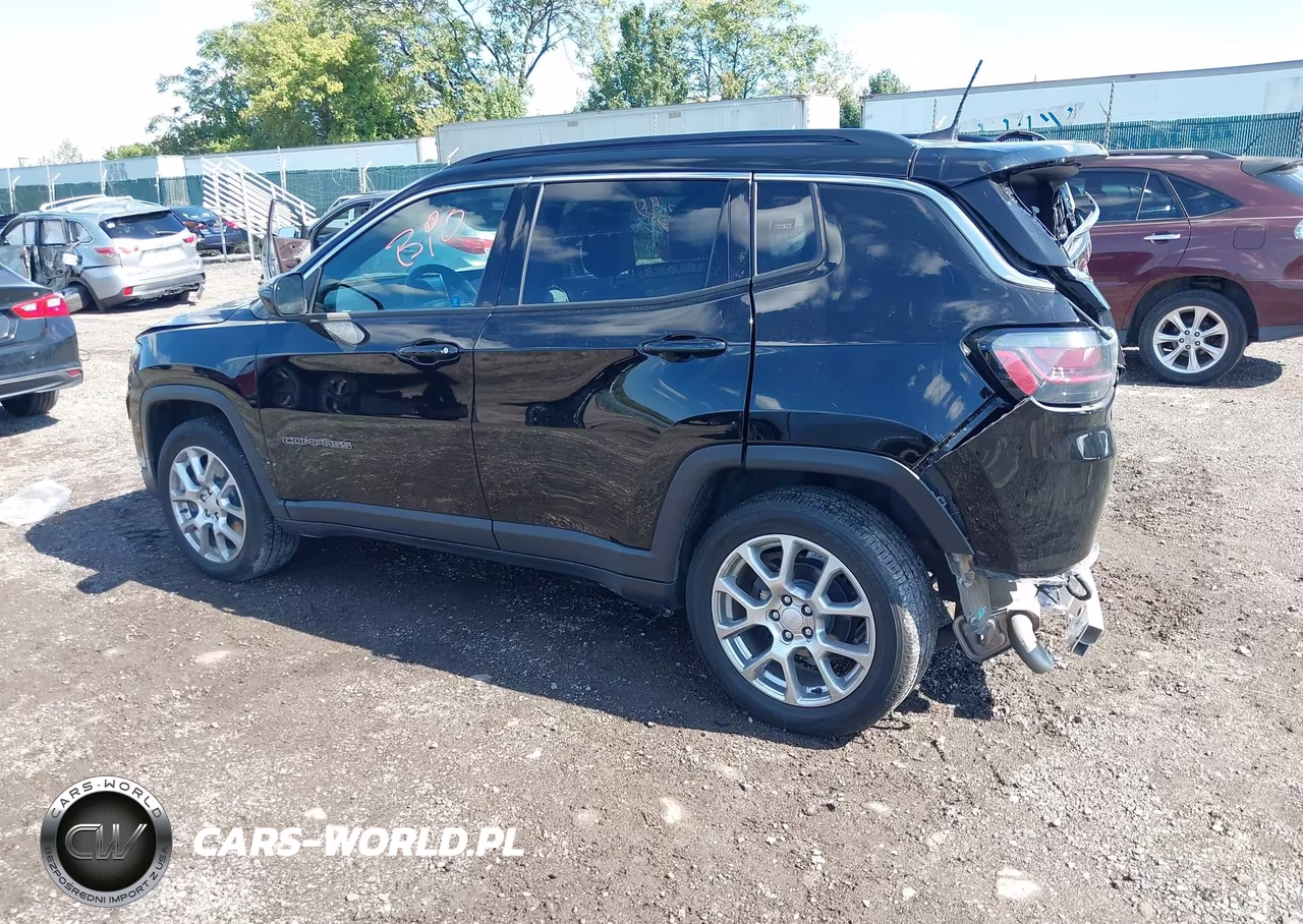 2023 Jeep Compass Latitude Lux Fwd VIN:3C4NJDFN1PT558725 - 3