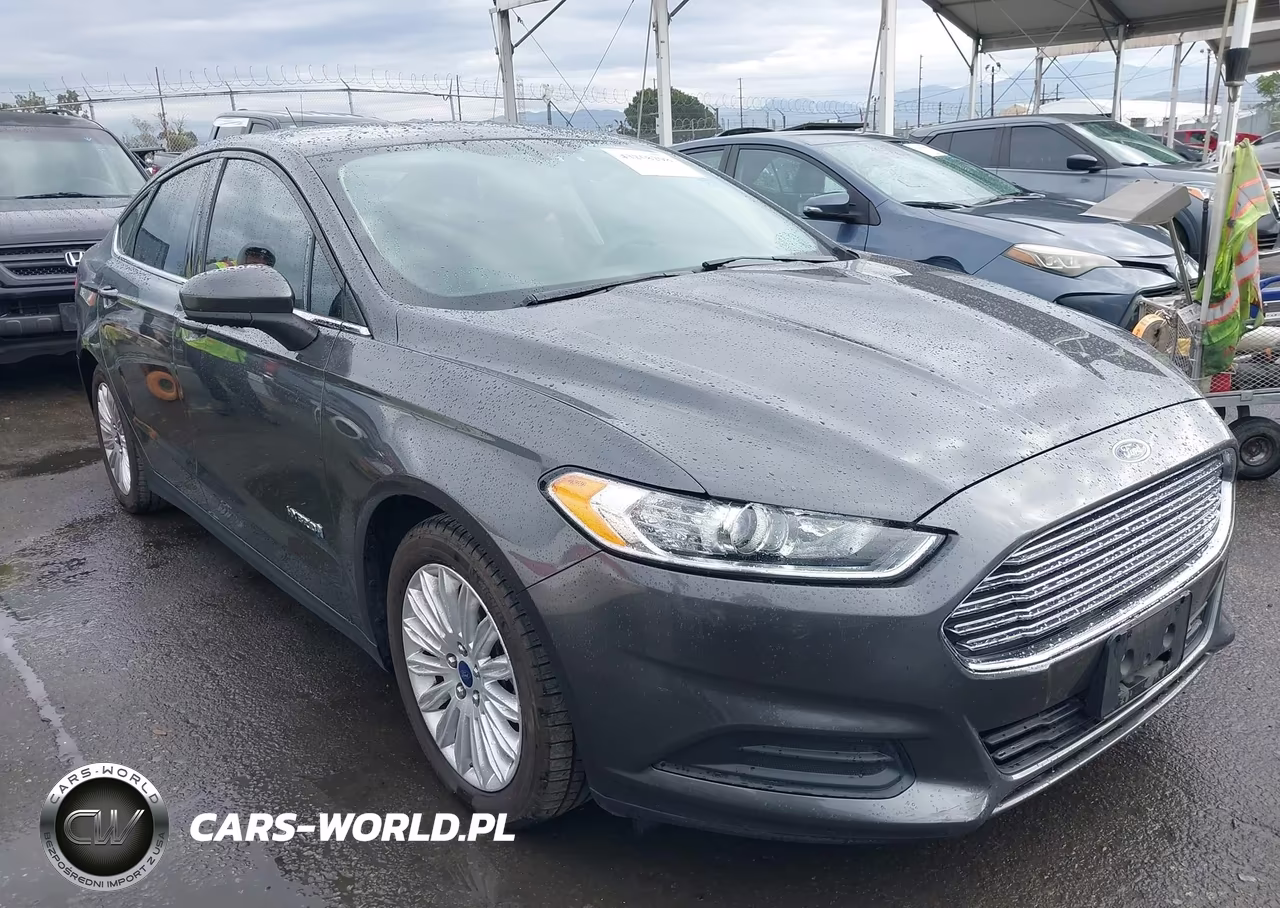 2016 Ford Fusion Hybrid S