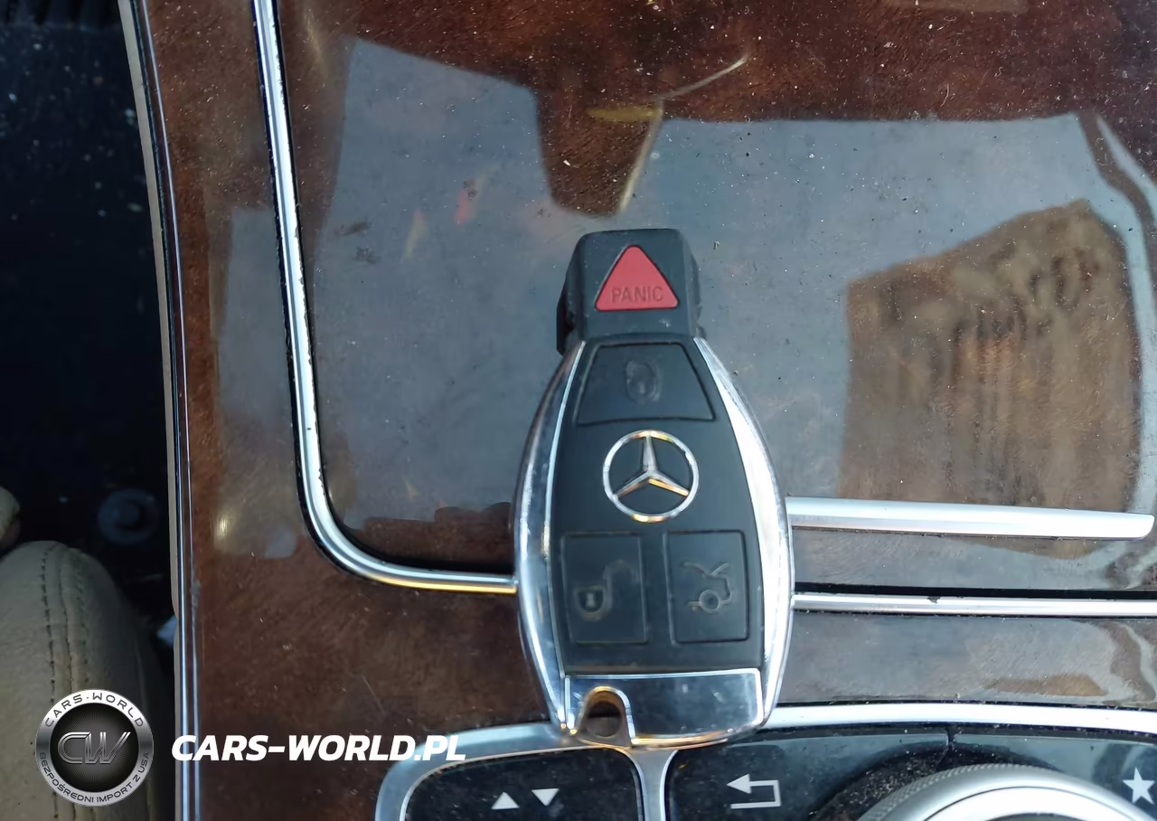 2018 Mercedes-Benz C 300 VIN:55SWF4JB3JU241794 - 11
