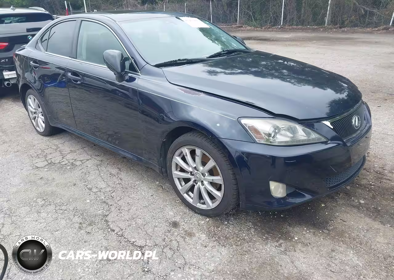 LEXUS
