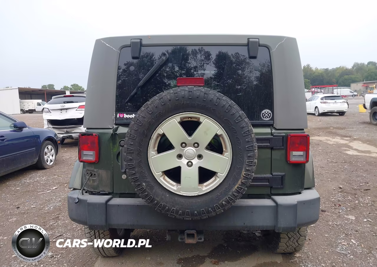 2007 Jeep Wrangler Sahara VIN:1J4FA54147L159744 - 16