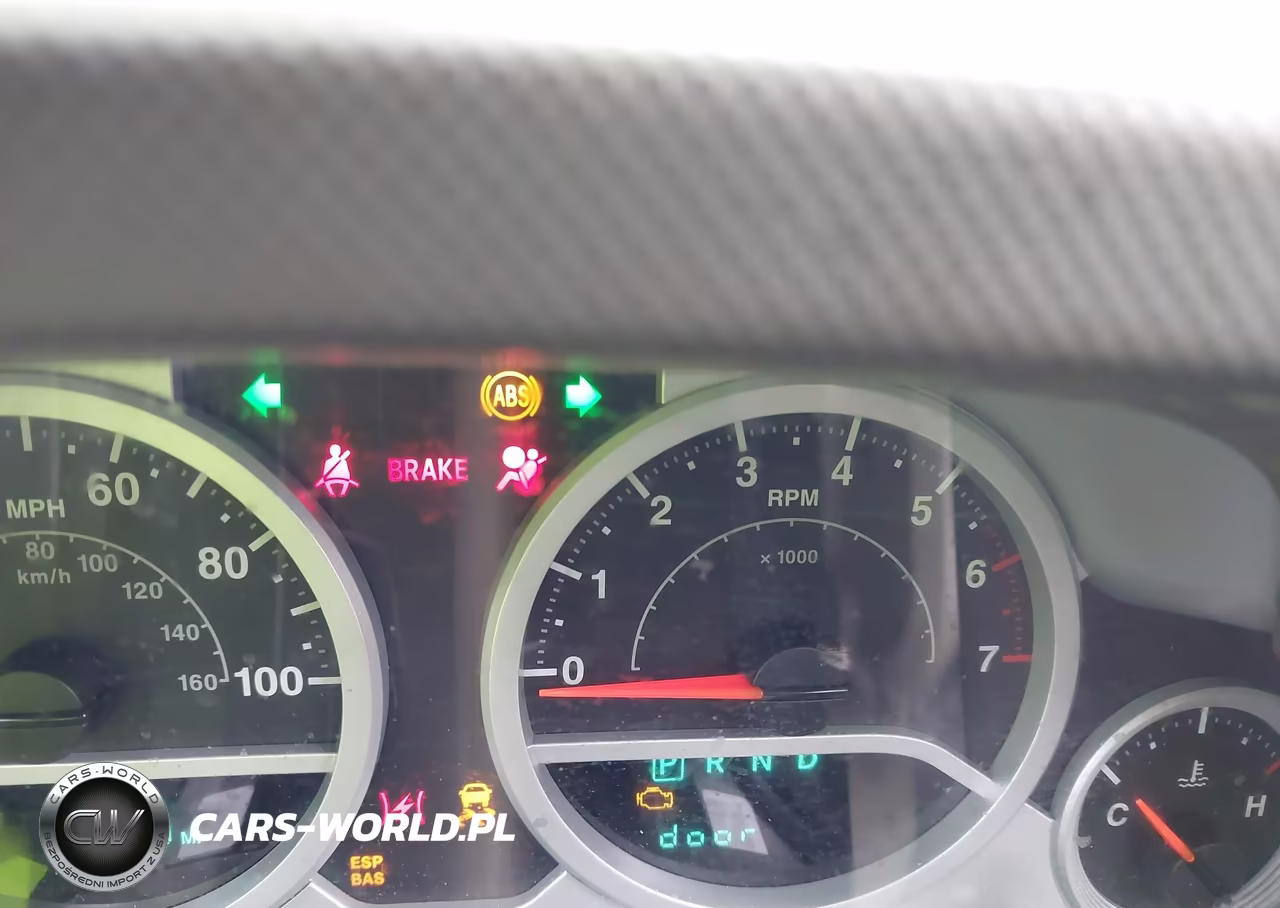 2007 Jeep Wrangler Sahara VIN:1J4FA54147L159744 - 7
