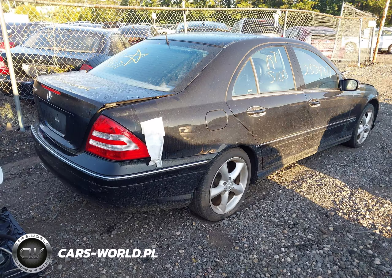 2005 Mercedes-Benz C 320 Luxury-Sport VIN:WDBRF64J85F678090 - 4