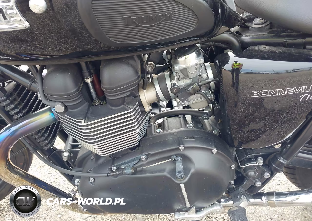 2015 Triumph Motorcycle Bonneville T100 VIN:SMT910K13FT668345 - 9