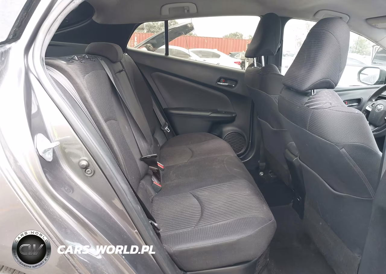 2016 Toyota Prius Two VIN:JTDKBRFU9G3523740 - 8