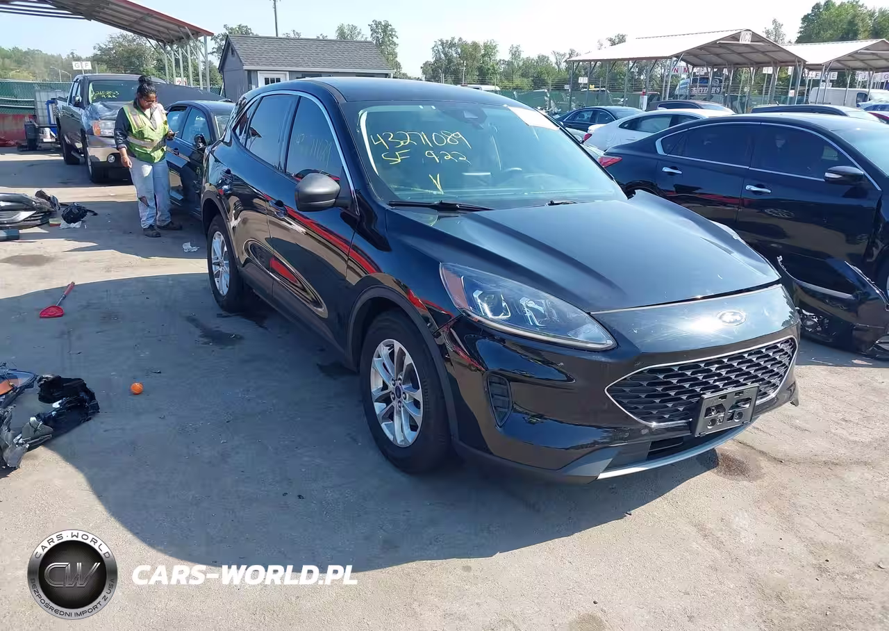 2022 Ford Escape Se