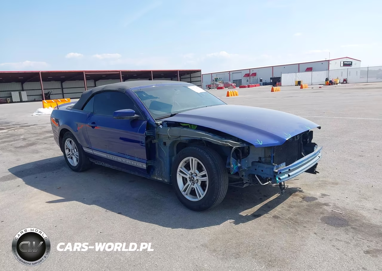 2014 Ford Mustang V6 Premium – zdjęcie 1 z 17