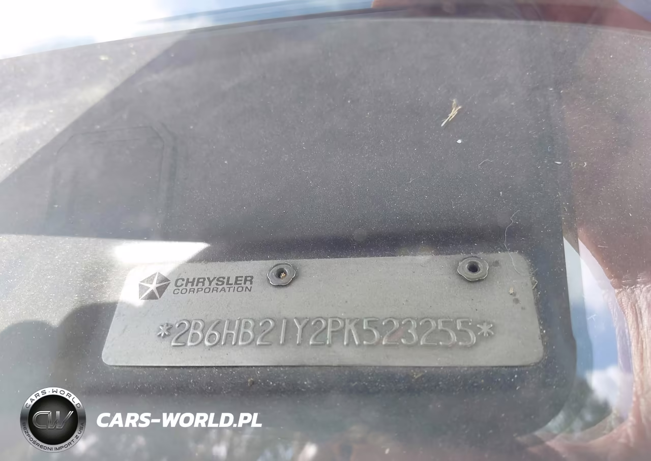 1993 Dodge Ram Van B250 VIN:2B6HB21Y2PK523255 - 9