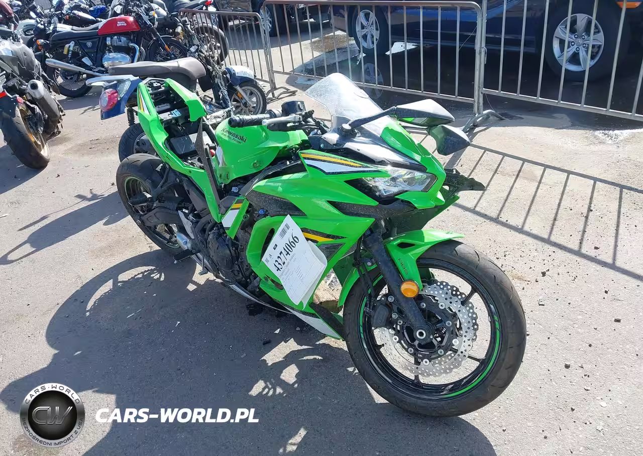 2025 Kawasaki Ex650 P