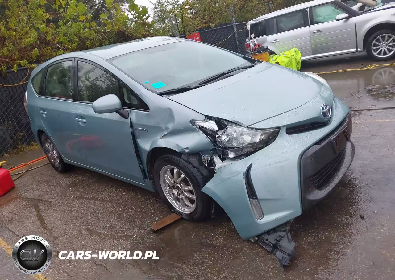 2017 Toyota Prius V Three