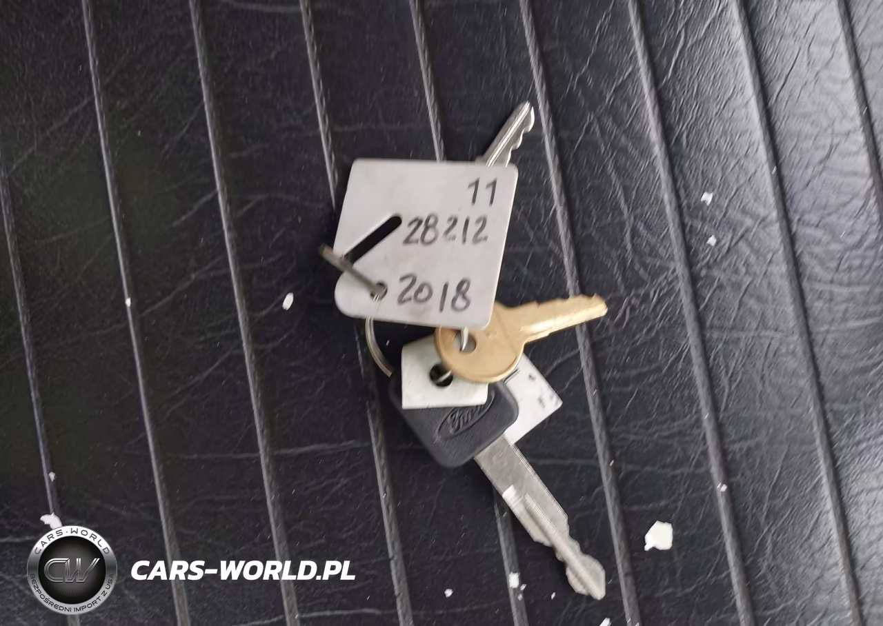 2018 Ford F-59 Commercial Stripped VIN:1F66F5KY5J0A11038 - 11