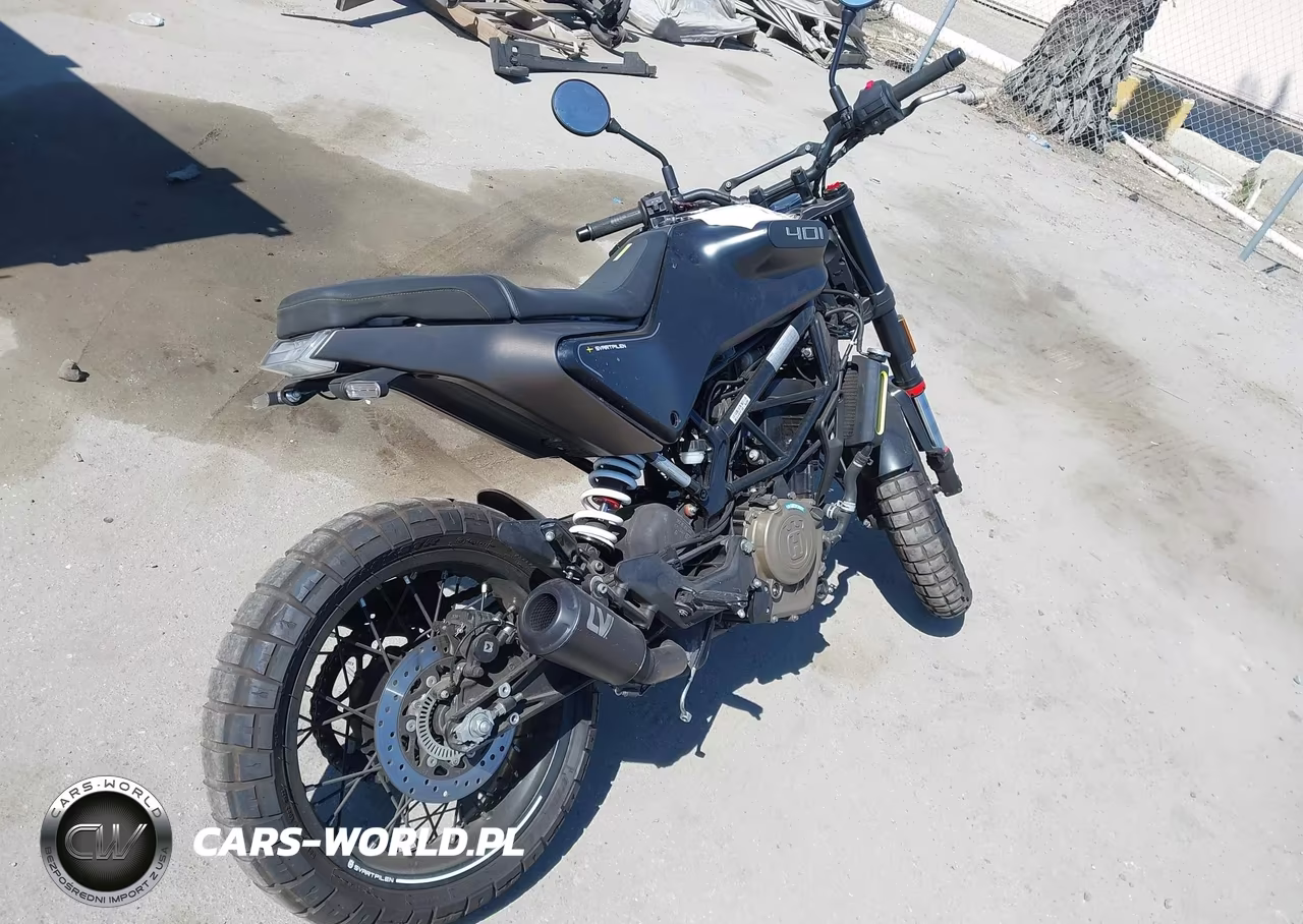 2023 Husqvarna Vitpilen 401-Svartpilen 401 VIN:MD2JUJ402PC225807 - 4