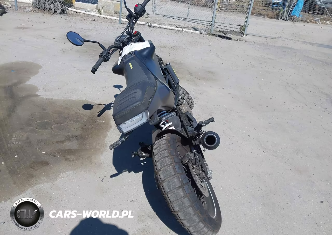 2023 Husqvarna Vitpilen 401-Svartpilen 401 VIN:MD2JUJ402PC225807 - 6