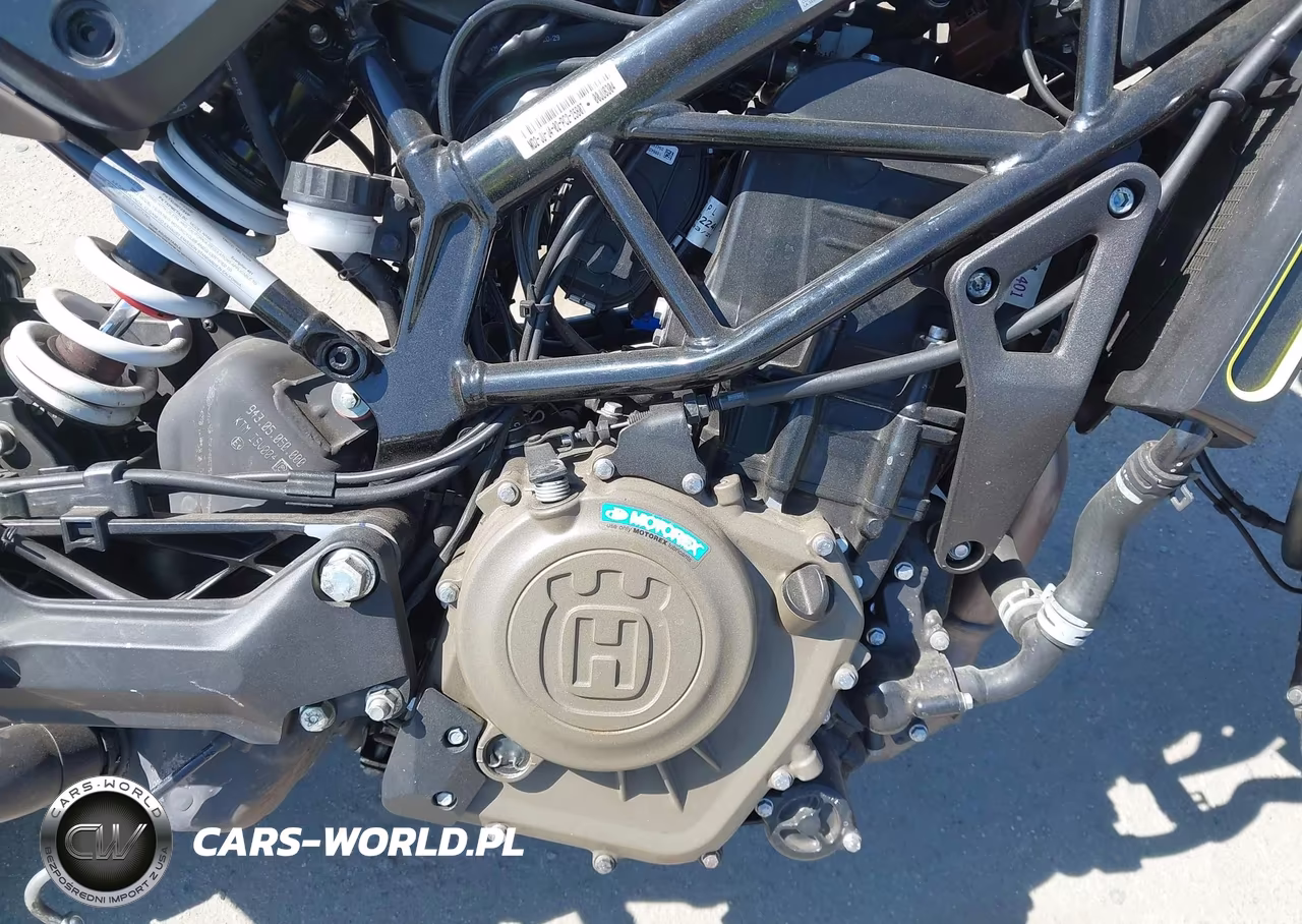 2023 Husqvarna Vitpilen 401-Svartpilen 401 VIN:MD2JUJ402PC225807 - 8