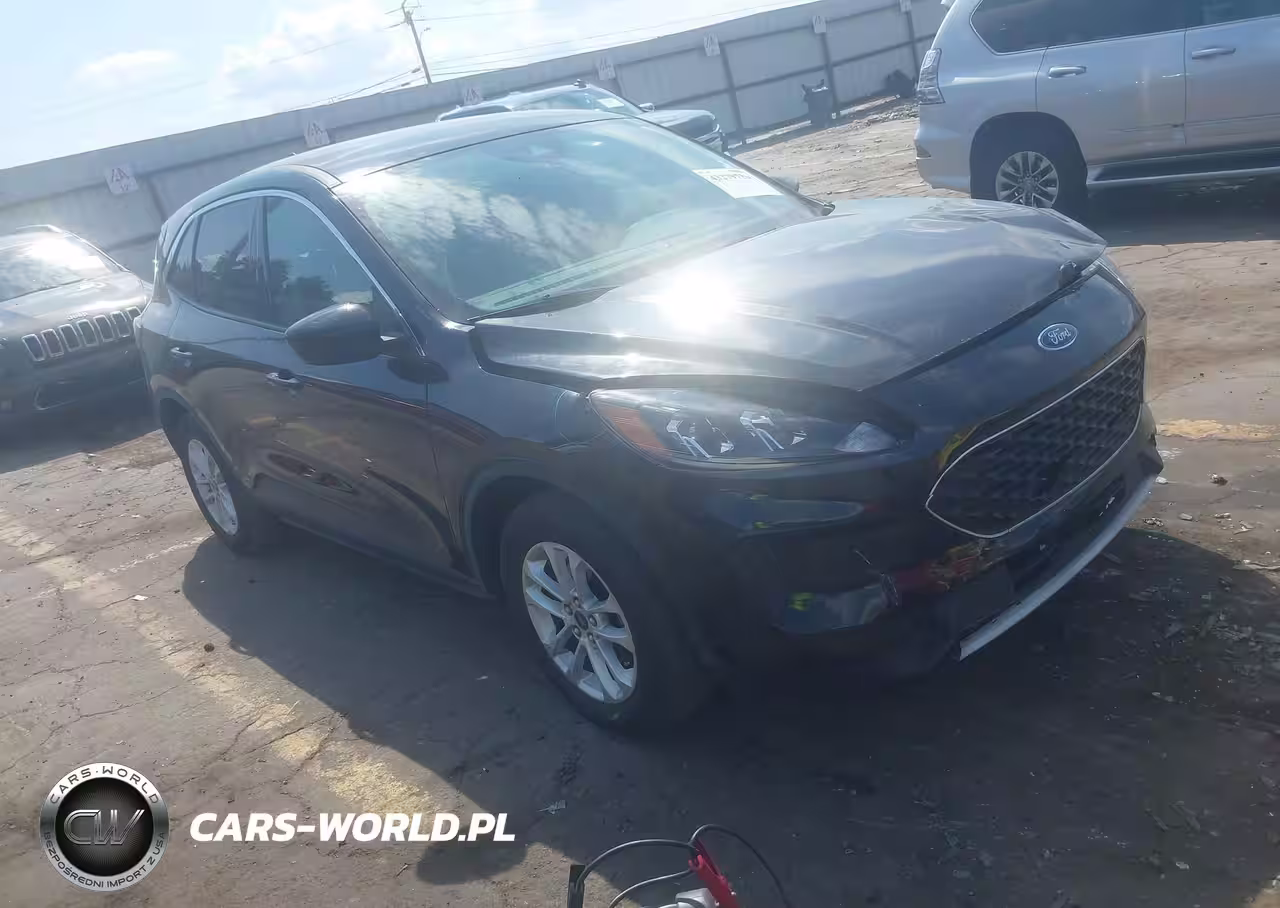 2020 Ford Escape Se