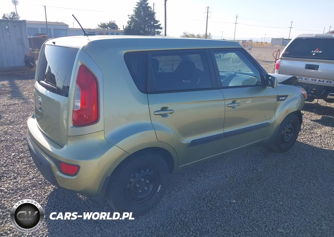 2013 Kia Soul VIN:KNDJT2A56D7618406 - 4