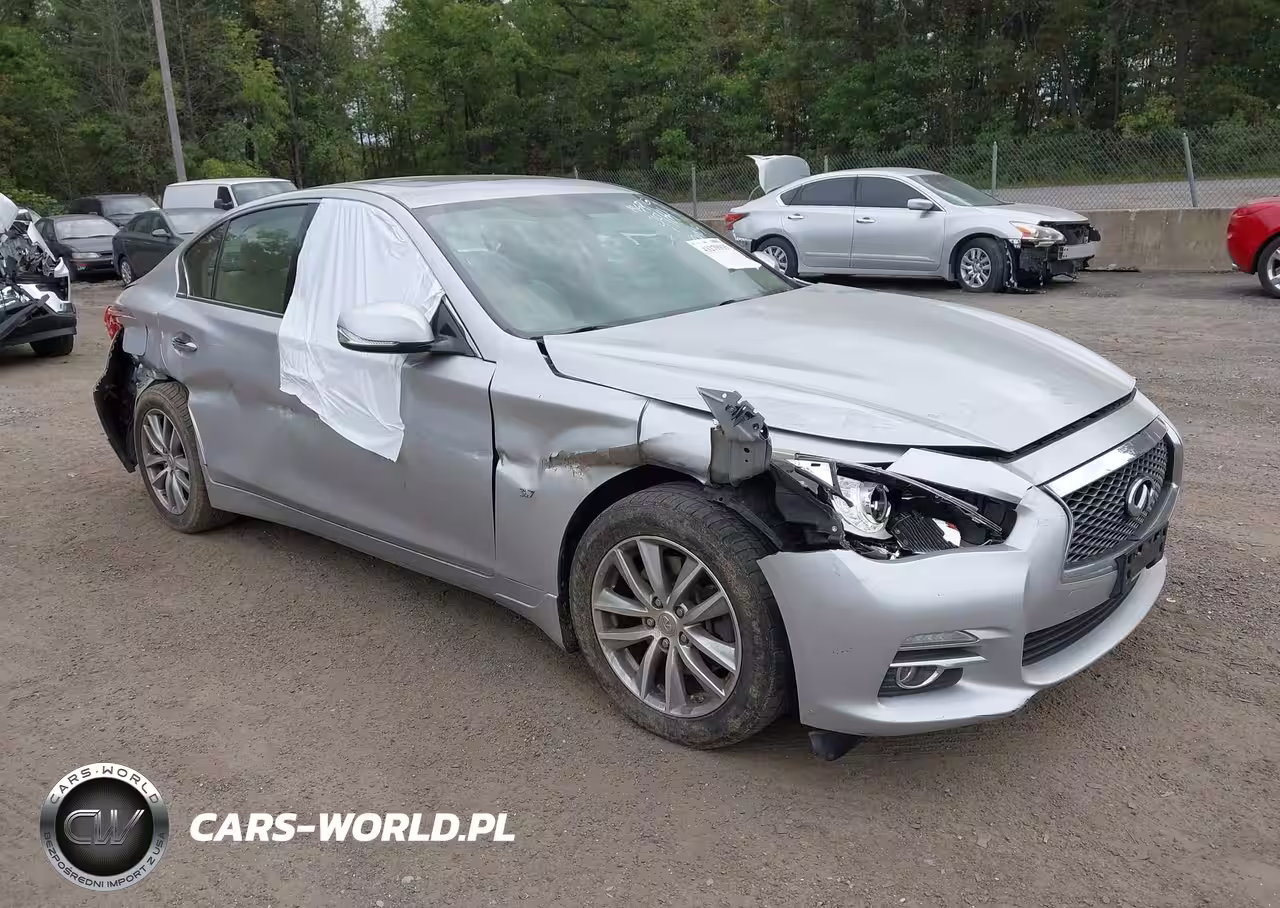 2015 Infiniti Q50 Premium