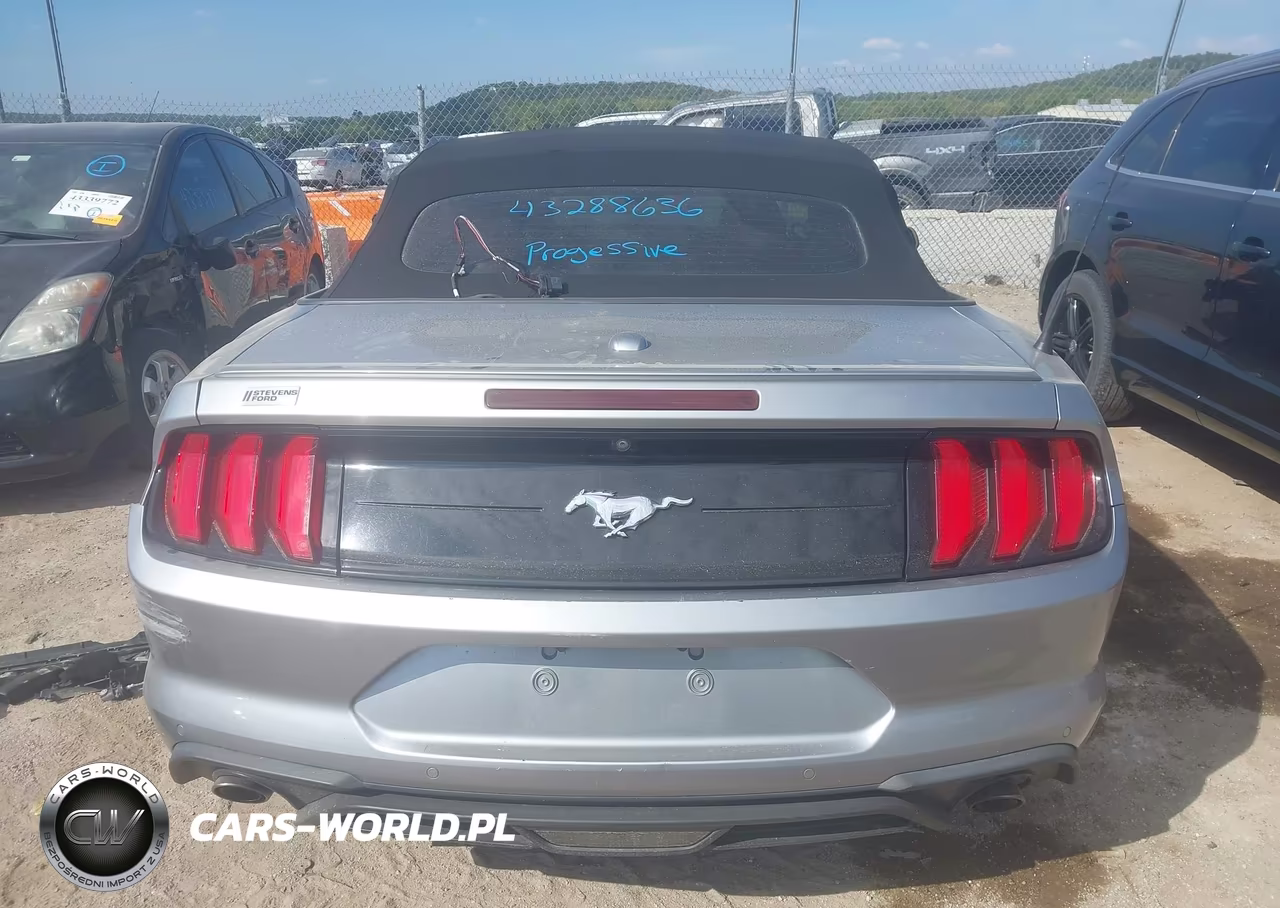 2020 Ford Mustang Ecoboost Premium VIN:1FATP8UH7L5121516 - 15