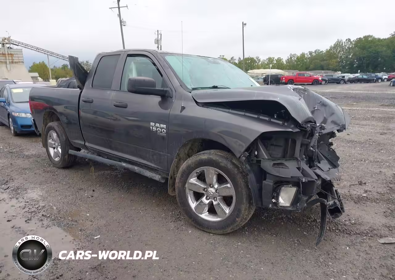 2019 Ram 1500 Classic Express 4X4 6'4 Box