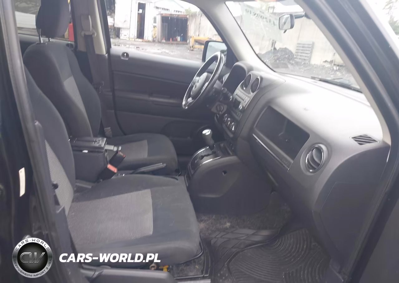 2011 Jeep Patriot Sport VIN:1J4NF1GBXBD212718 - 5