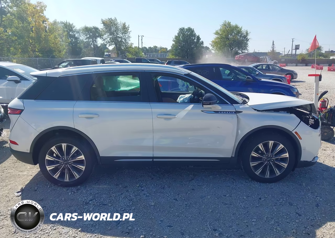 2020 Lincoln Corsair Reserve VIN:5LMCJ2DHXLUL22334 - 13