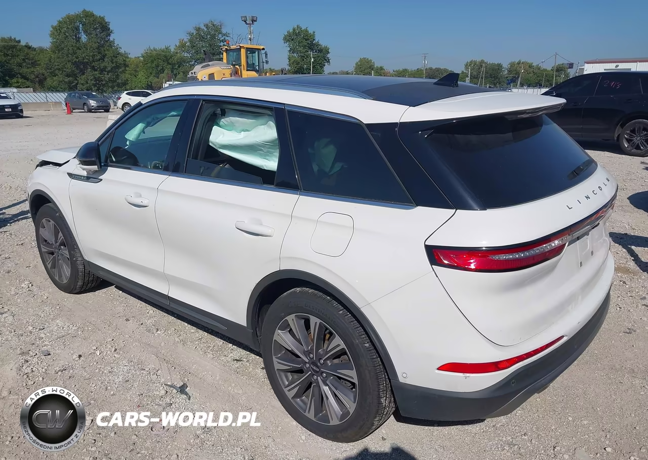 2020 Lincoln Corsair Reserve VIN:5LMCJ2DHXLUL22334 - 3