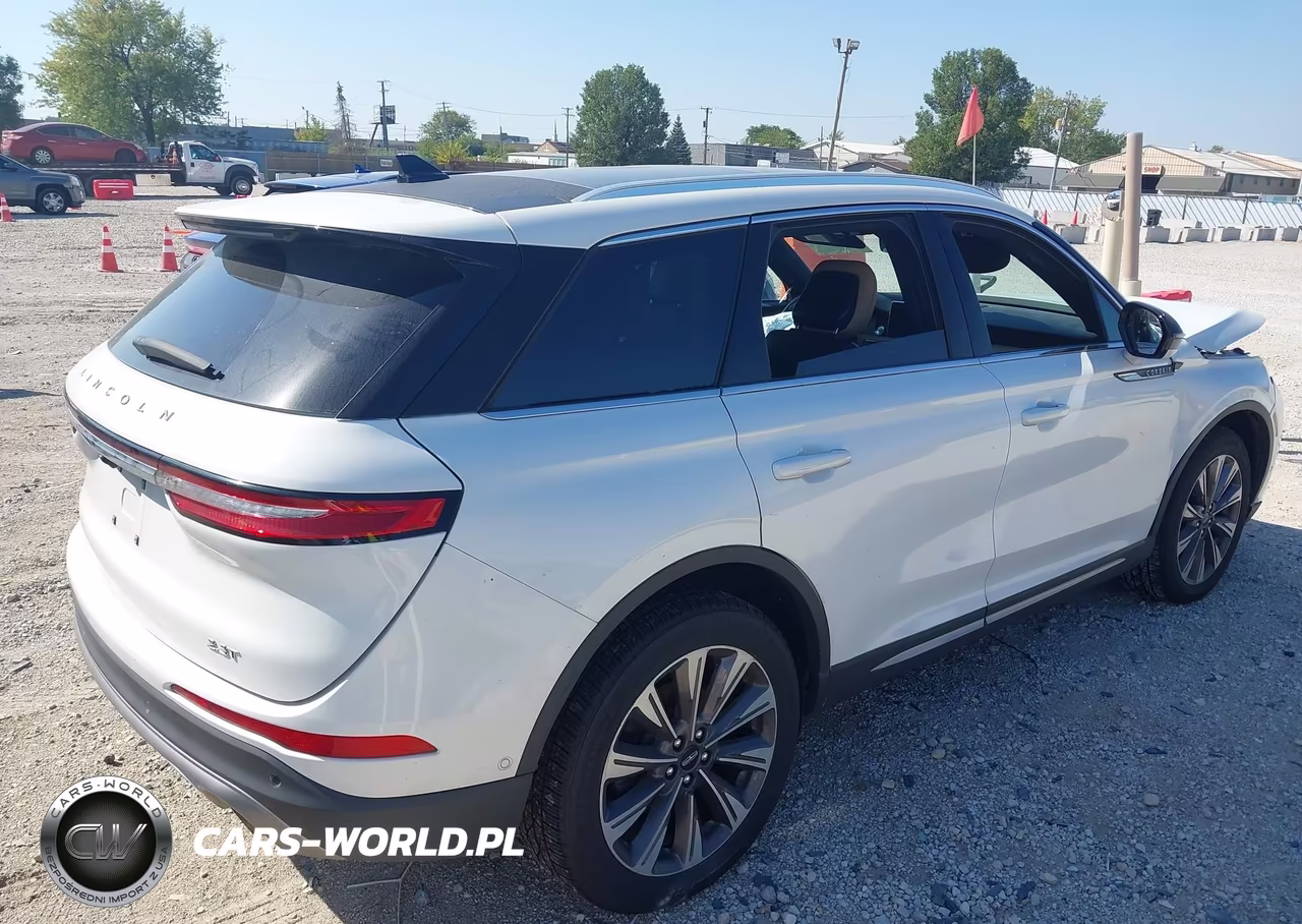 2020 Lincoln Corsair Reserve VIN:5LMCJ2DHXLUL22334 - 4