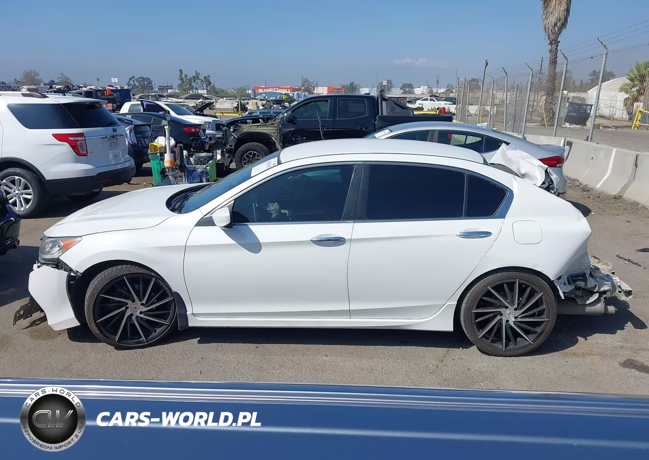 2016 Honda Accord Sport VIN:1HGCR2F51GA132238 - 15
