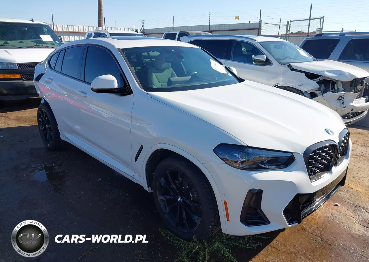 2025 BMW X4 xDrive30I