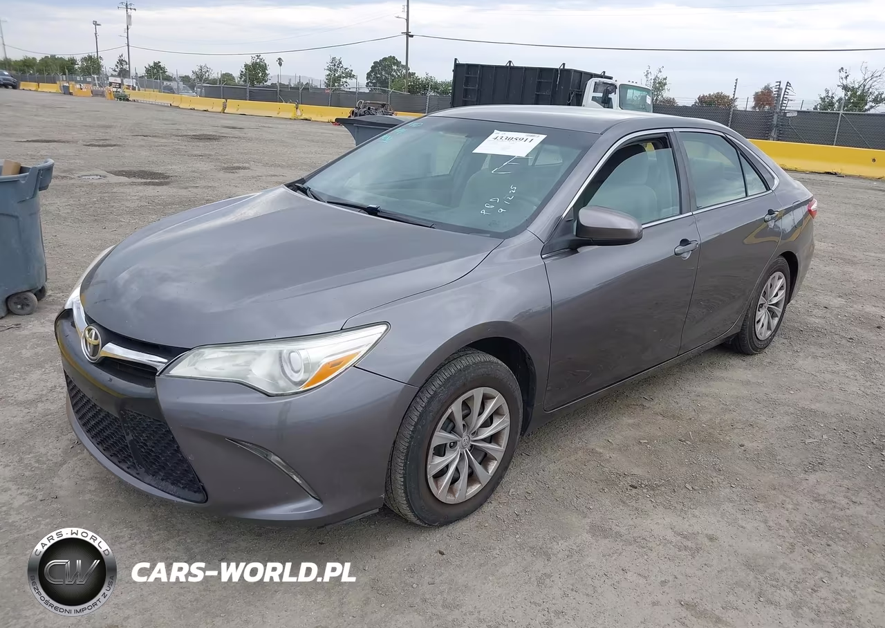 2015 Toyota Camry Le VIN:4T1BF1FK6FU949118 - 2